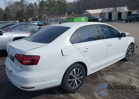 2017 Volkswagen Jetta 1.4T Se z USA, uszkodzony, nr VIN 3VWDB7AJ8HM389357